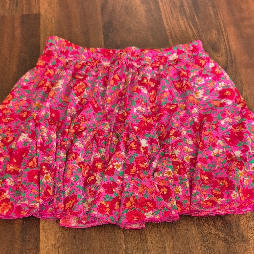 Nwot Floral Pink Skort